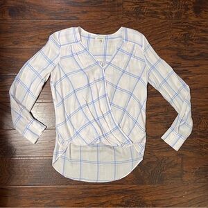 Max Studio Soft Lightweight Surplice Plaid Top Longer Back Fit Size XS